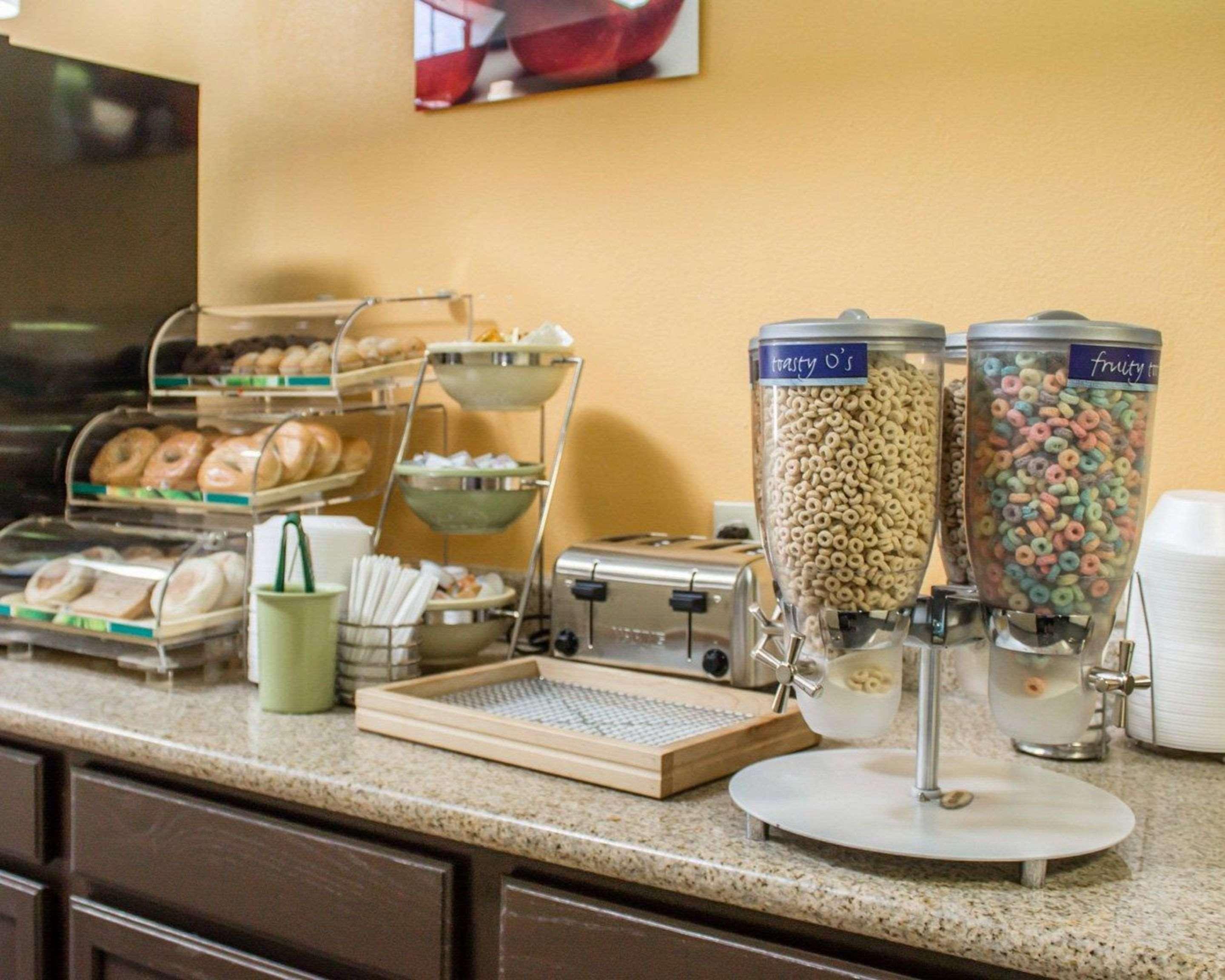 Quality Inn & Suites Medina - Akron West Kültér fotó