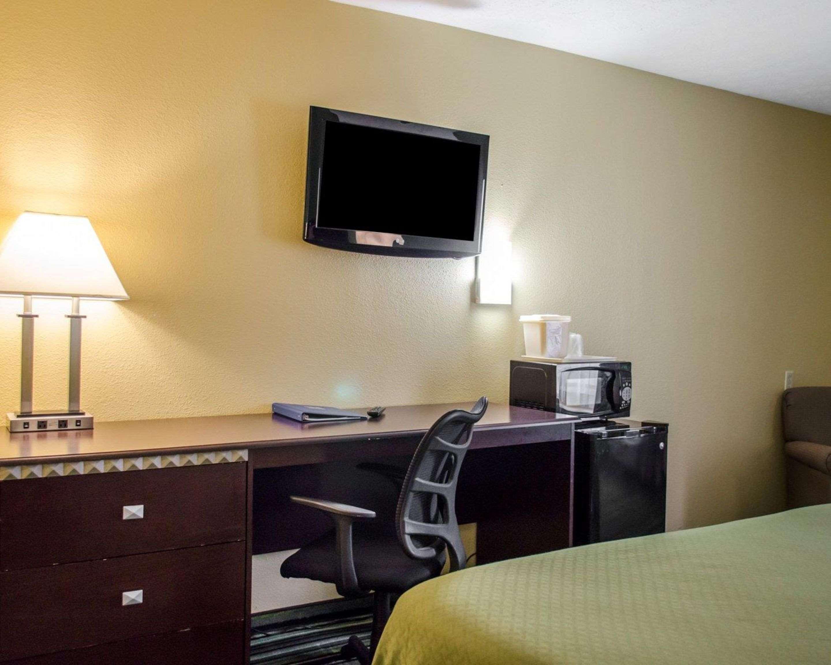 Quality Inn & Suites Medina - Akron West Kültér fotó